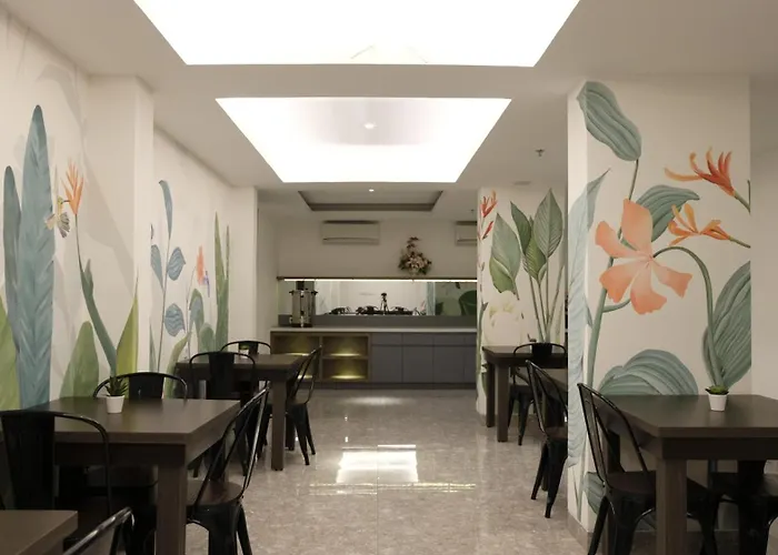 Lun Hotel Manado