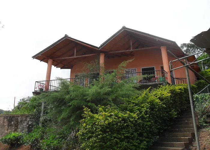 Tea Garden Holiday Inn Ella