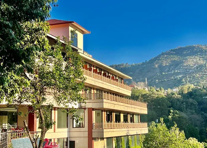 Sea Hawk - Luxury Hill Resort 4 Mins From Bhimtal Lake