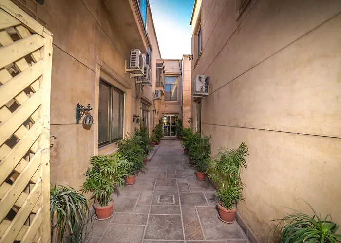 Shelton House Peshawar Hotel