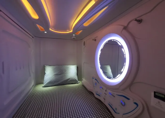 橙舍太空艙 Tw Capsule Hostel Taipei