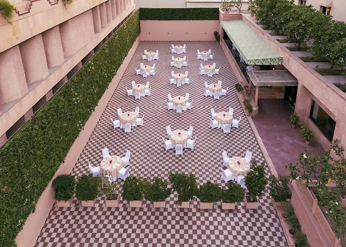 V Sarovar Portico Mi Road Jaipur