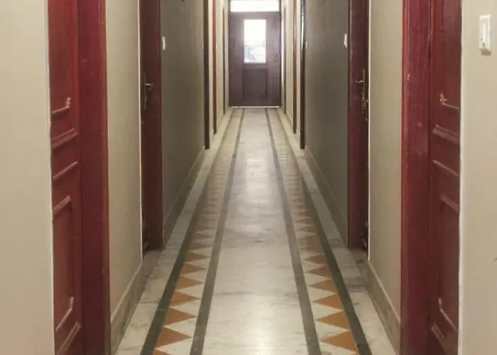 Hotel Bandhan