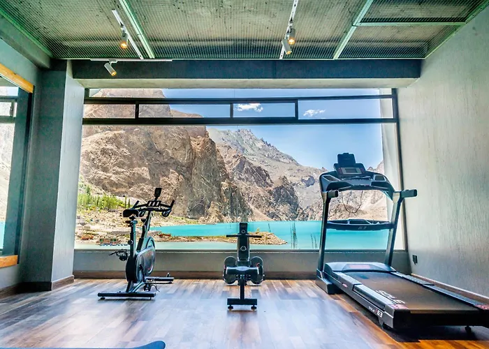 Luxus Hunza Attabad Lake Resort