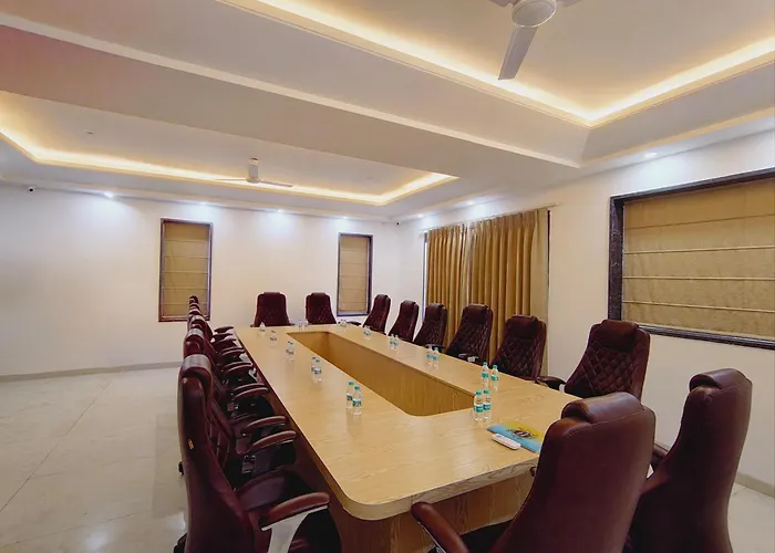 The Hoften Elite 32 Avenue, Sector 15, Gurugram