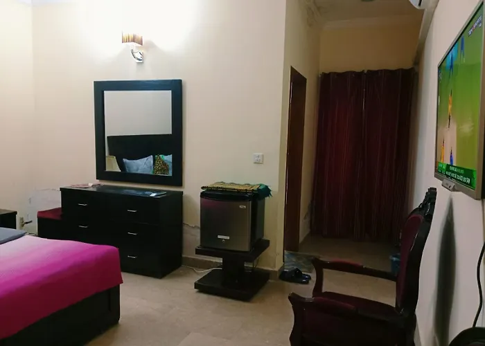 Royal Galaxy Bed & Breakfast Islamabad: Family-Exclusive Retreat