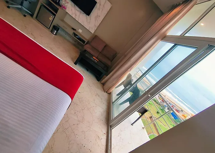 The Bay Suites Sea Facing Hotel- Right On The Golden Beach
