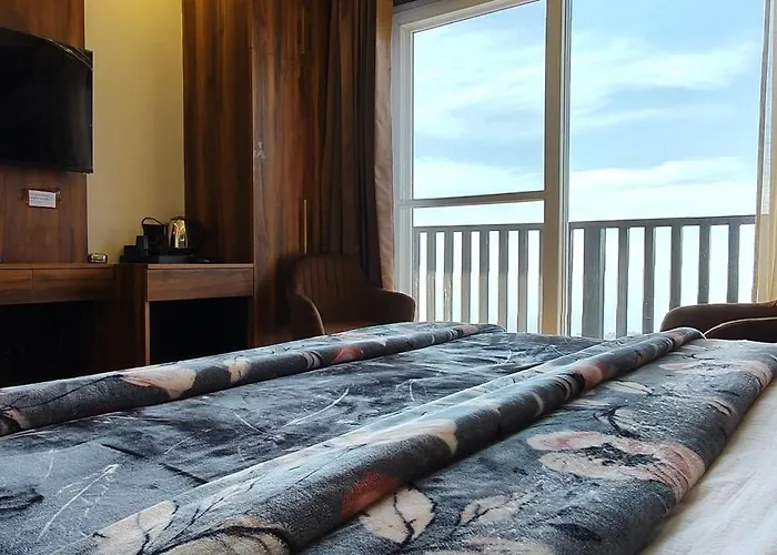 Paradise Inn - Mall Road Mussoorie