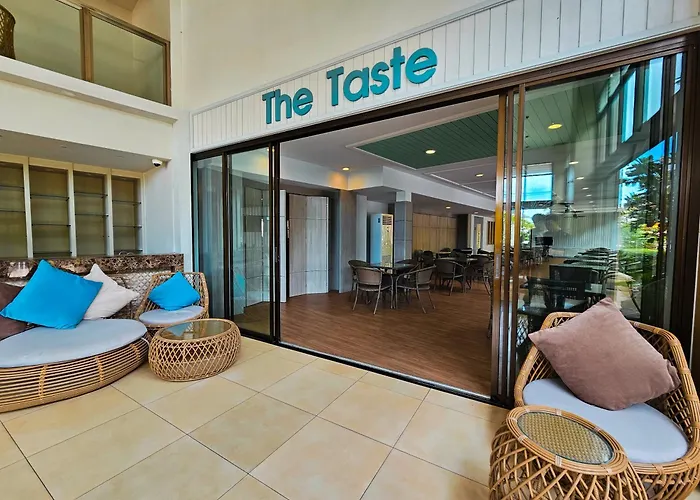 Recenta Suite Phuket Suanluang