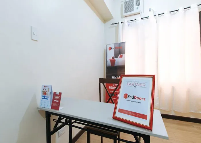 Reddoorz Near Cebu Metropolitan Cathedral Hotel Adlawon