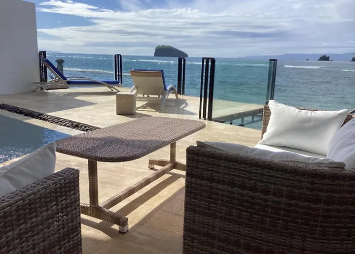 Puri Oka Beach Bungalows Candi Dasa 
