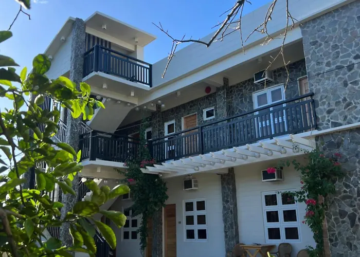 Balay Na Bato Bed & Breakfast Legazpi