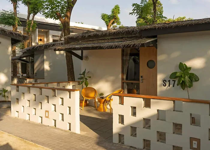 Escape Beach Resort - New Look & Improved Mae Nam