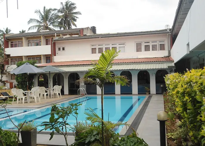 Ranveli Beach Hotel Dehiwala-Mount Lavinia