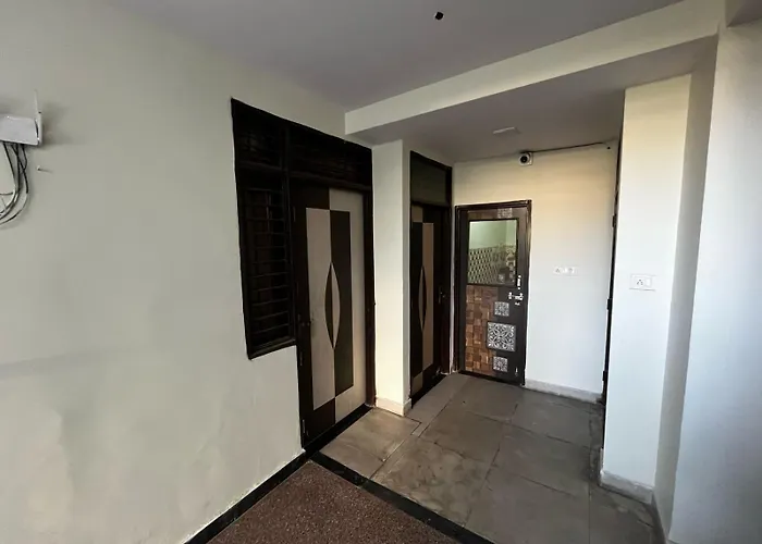 The Tree House Hotel New Delhi