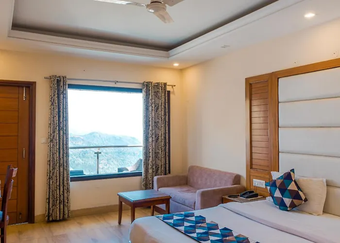 Basera Hotel, Mall Road