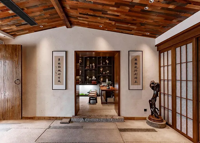 Chanyin Hotel