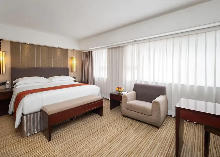 Hotel Beverly Plaza
