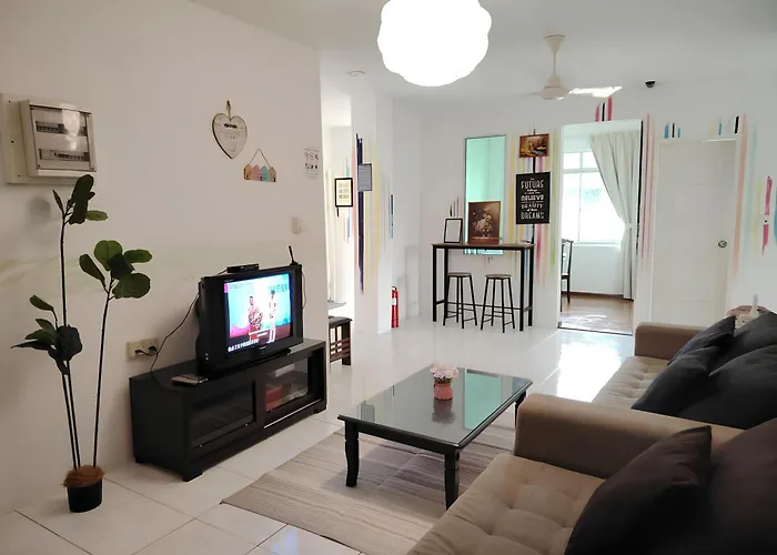 Natol Homestay - Kuching Home Penthouse Airport Road