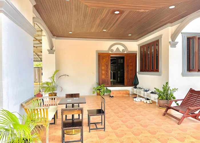 Chill Inn Lipa Noi Hostel And Beach Cafe