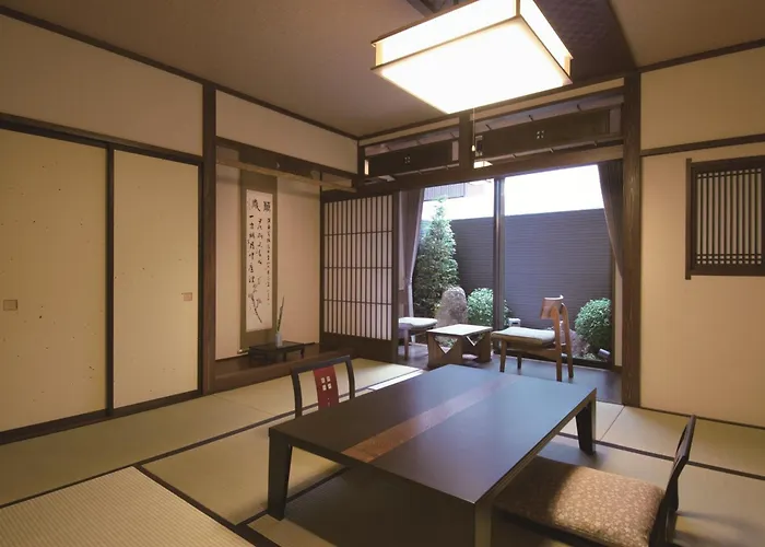 Ryokan Tanabe 旅館田邊 Takayama 