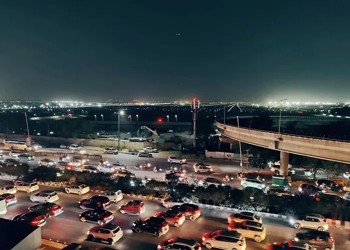 Hotel Aerocity Purple Orchid New Delhi