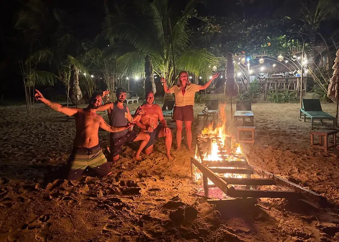 Zhaya'S Beach & Cottages