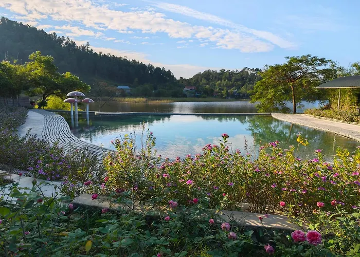 Fifth Season Retreat