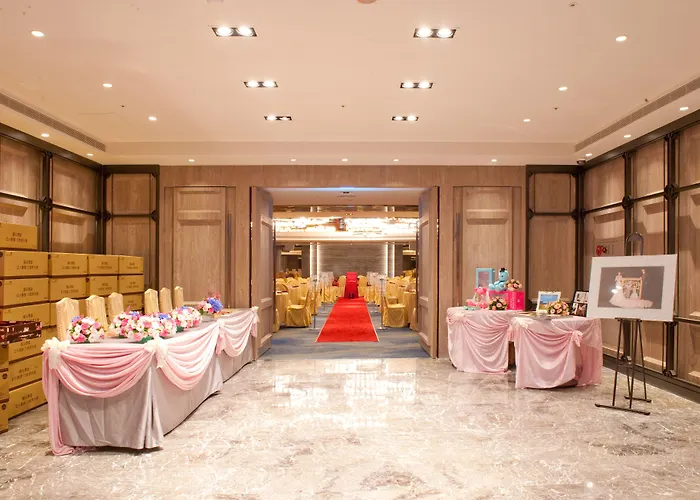 Monarch Plaza Hotel