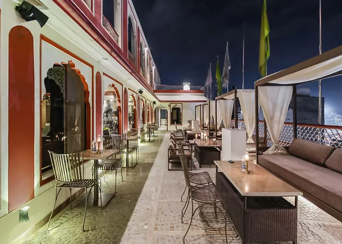 Hotel Arco Palace