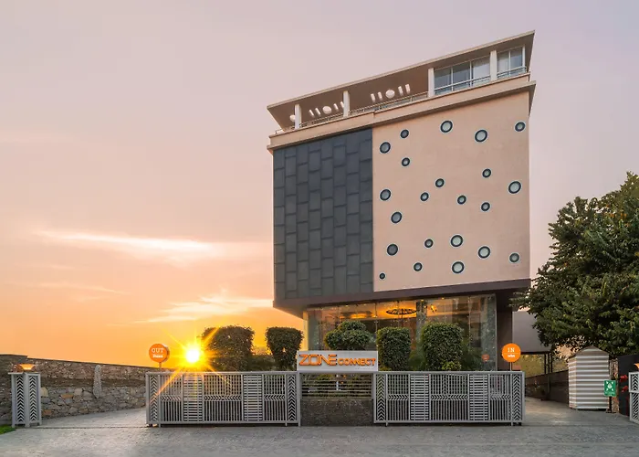 Zone Connect By The Park,Udaipur Hotel