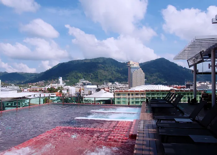 SLEEP WITH ME HOTEL design hotel @ patong (SHA Plus+)