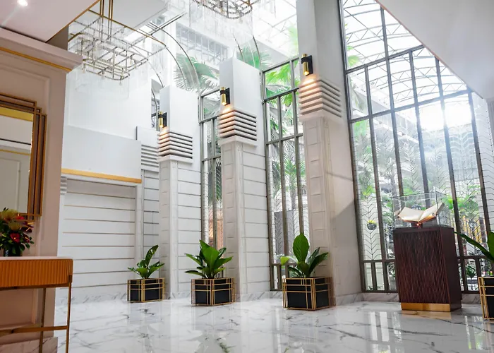 Hotel Savoy Homann