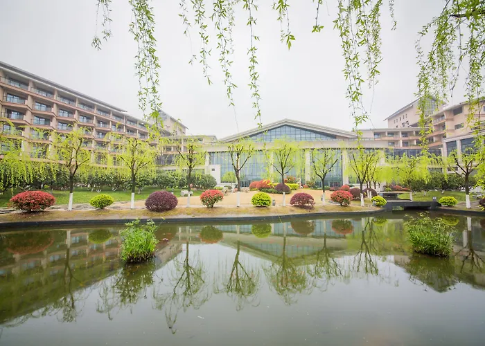 Hangzhou Blossom Water Museum Hotel