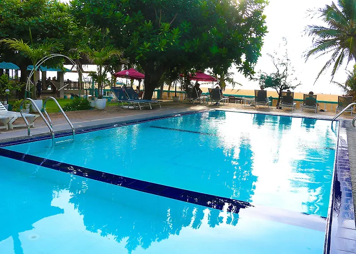 Topaz Beach Hotel Negombo