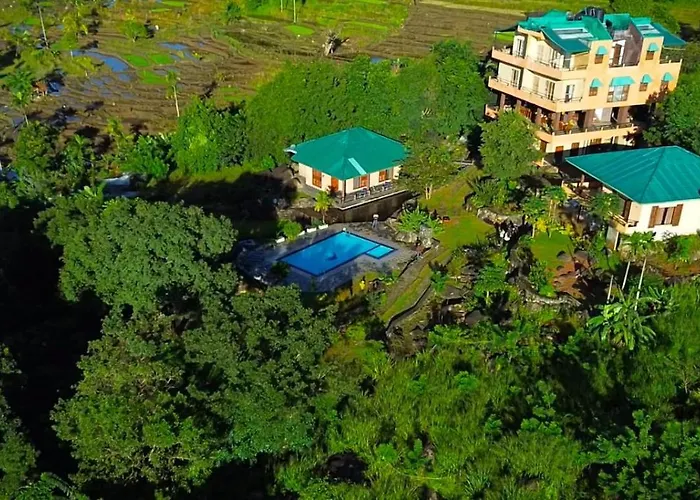 World'S End Base Eco-Village