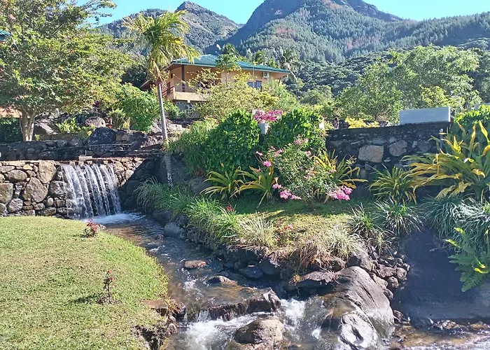 World'S End Base Eco-Village