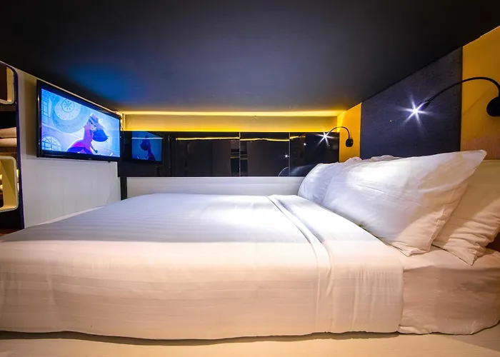 Cube Family Boutique Capsule Hotel At Chinatown