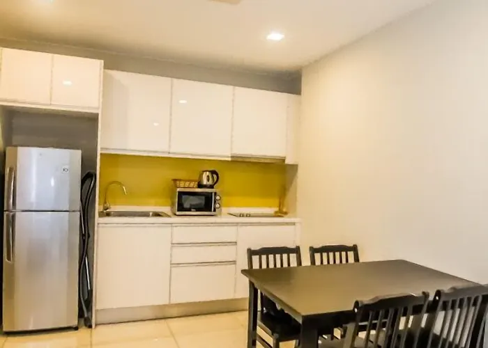 Marina Travellers Suite At Sky Karamunsing