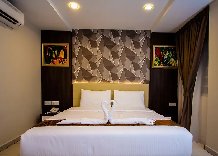 Louis Hotel