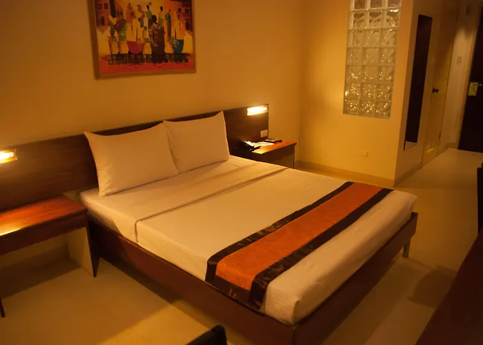 M Suites Hotel