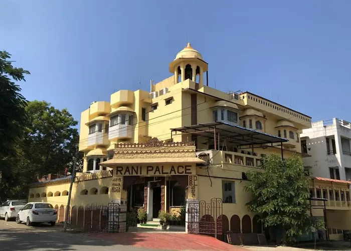 Hotel Rani Palace At Lake Fatehsagar Udaipur