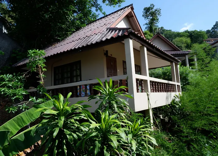 Kata Beachwalk Hotel And Bungalows