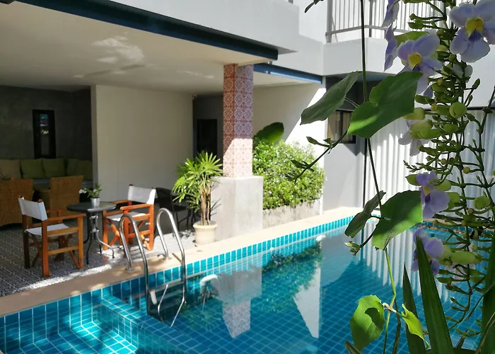 The Umbrella House Hotel Kamala Beach