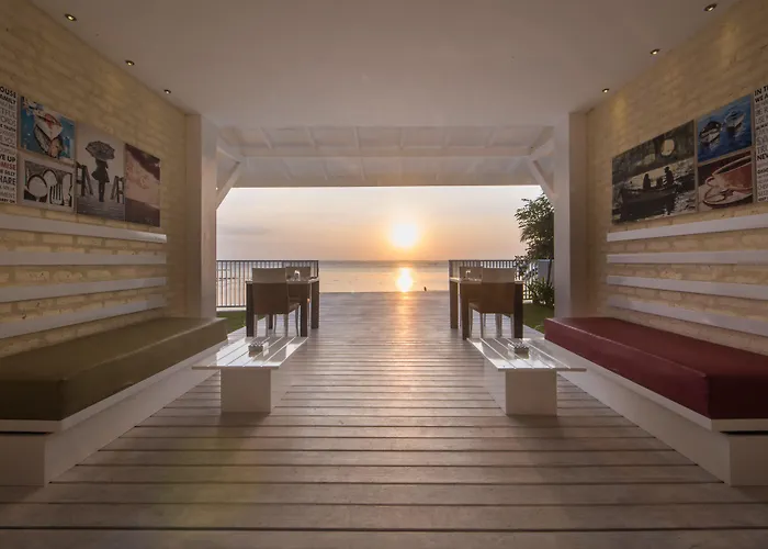 Hush Lagoon 30 Negombo