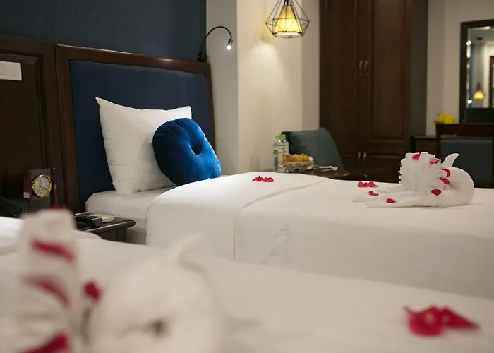 Holiday Emerald Hotel