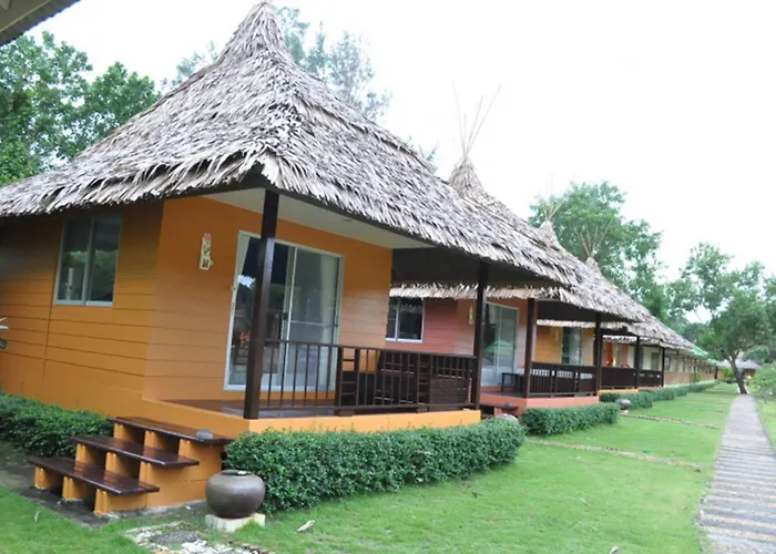 Phayam Cottage Resort