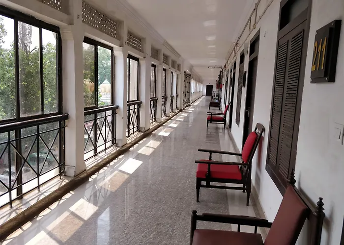 Central Hotel Lucknow