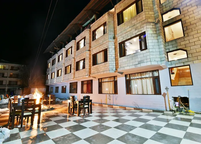 Kapoor Resort By Dls Hotels Manali 
