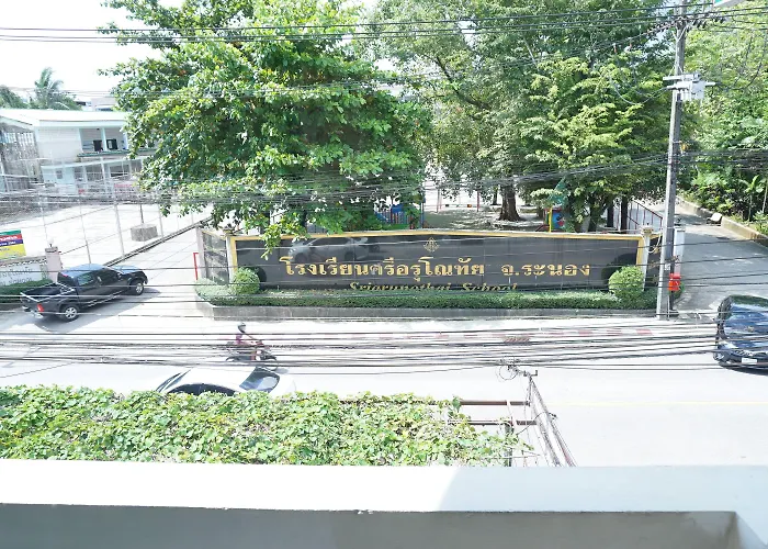 Le Ranong Hotel